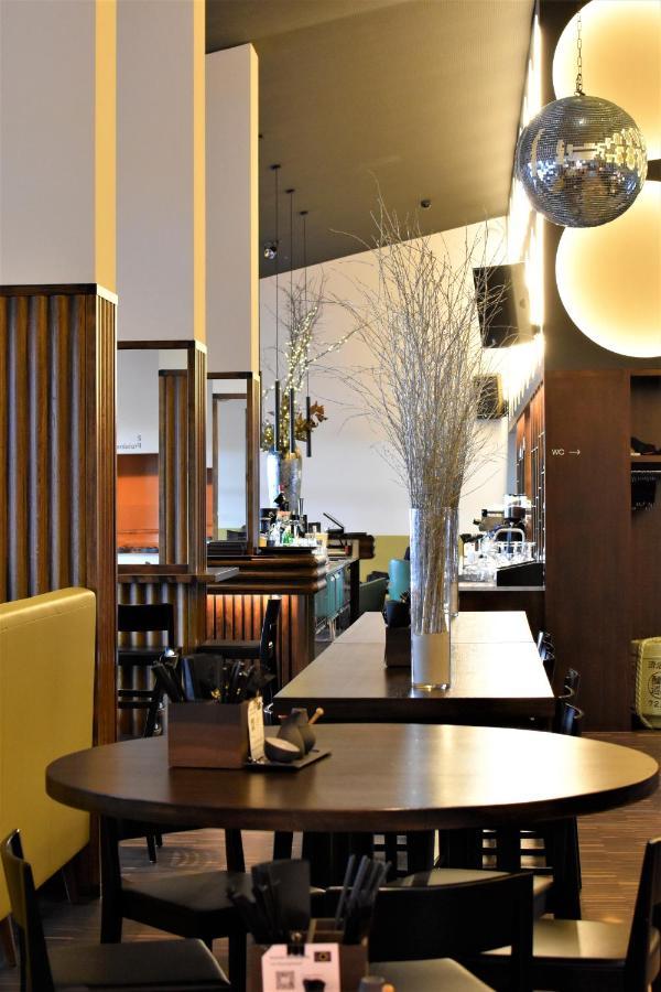 Hotel Lo! Im Kreuz Jona Rapperswil  ภายนอก รูปภาพ